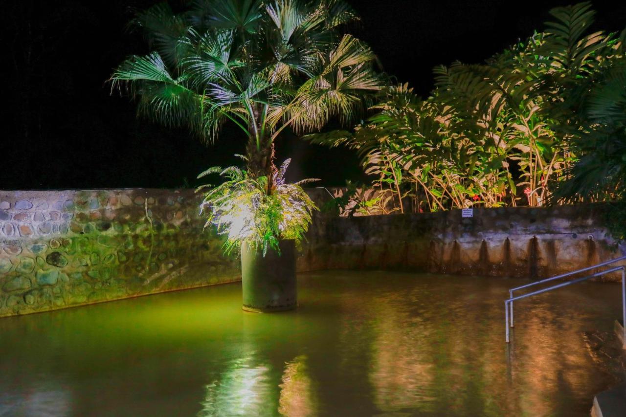 Recreo Verde Hot Springs & Spa Marsella Exterior photo